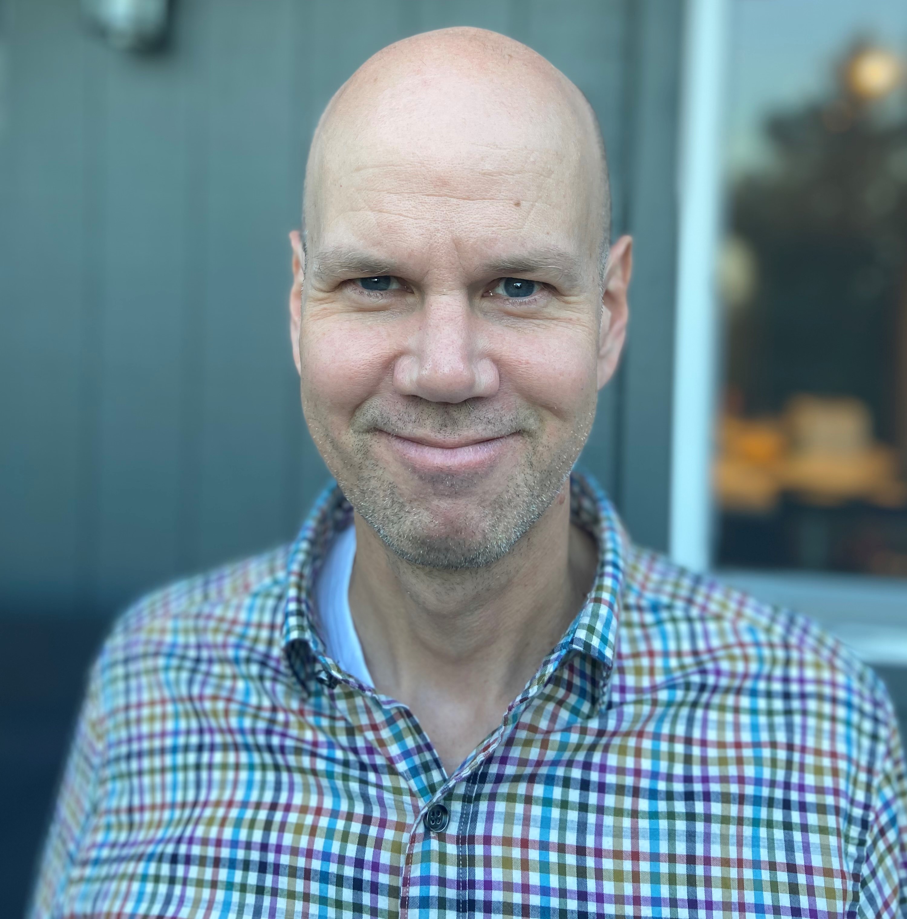 Warren Johnson - Founder of Bona Opera Studios